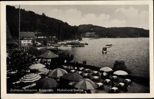 Ak Kriebstein Mittelsachsen, Zschopau Talsperre, Motorboot Station, Anlegestelle, See, Häuser