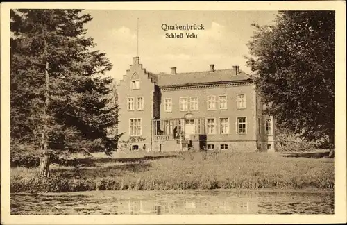 Ak Quakenbrück in Niedersachsen, Schloss Vehr, Außenansicht, Uferpartie