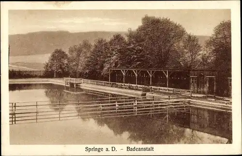 Ak Springe am Deister, Badeanstalt, Beckenpartie, Zaun