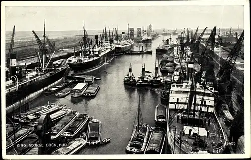 Ak Kingston upon Hull Yorkshire, King George Dock, Ships