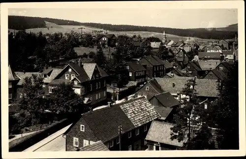 Ak Schmiedefeld am Rennsteig Thüringen, Wohnhäuser, Kirche, Landschaft