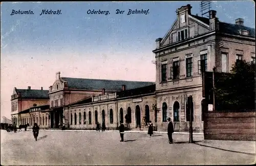 Ak Bohumín Oderberg Reg. Mährisch Schlesien, Bahnhof, Straßenansicht