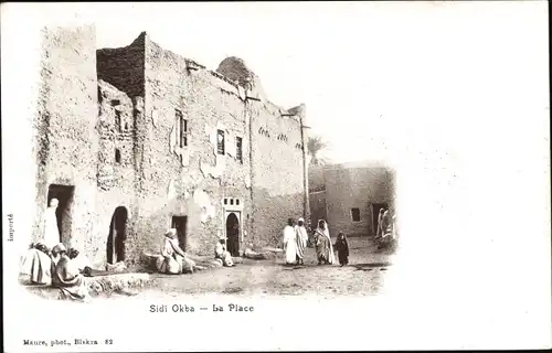 Ak Sidi Okba Biskra Algerien, La Place, Gebäude