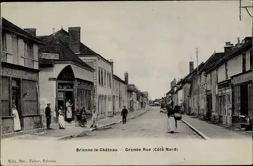 Ak Brienne le Château Aube, Grande Rue, Côté Nord