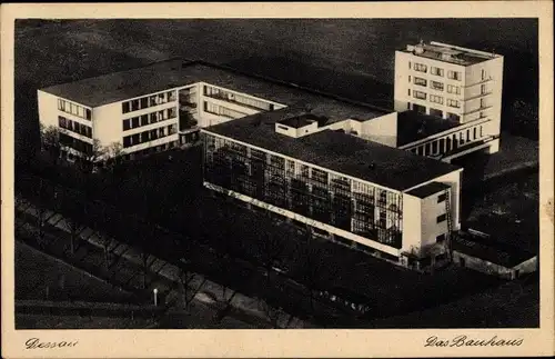 Ak Dessau in Sachsen Anhalt, Das Bauhaus, Fliegeraufnahme