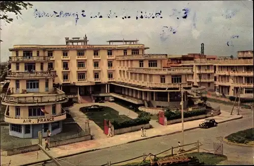 Ak Guadeloupe, Grand Hôtel Pointe à pitre, vue de la rue