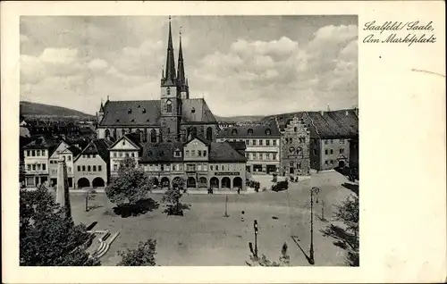 Ak Saalfeld an der Saale Thüringen, Marktplatz, Rathaus, Kirche, Denkmal