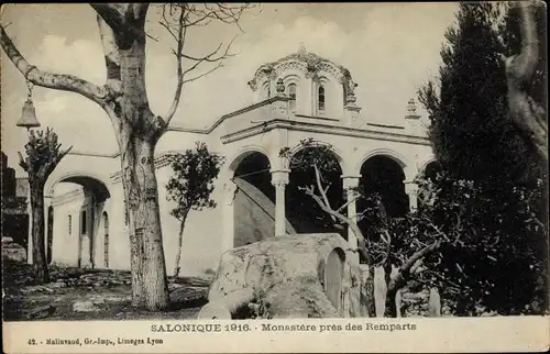 Ak Thessaloniki Griechenland, Monastère près des Remparts