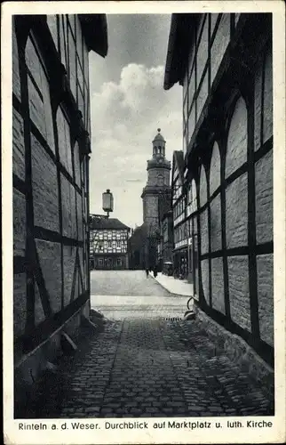 Ak Rinteln an der Weser, Durchblick auf Marktplatz und luth. Kirche