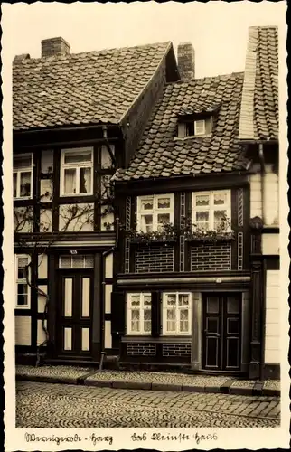 Ak Wernigerode am Harz, das kleinste Haus, Hausfasade, Strassenansicht