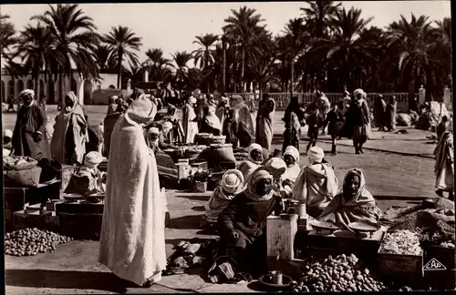 Ak Marché Arabe, Araber auf einem Marktplatz, Händler, Maghreb