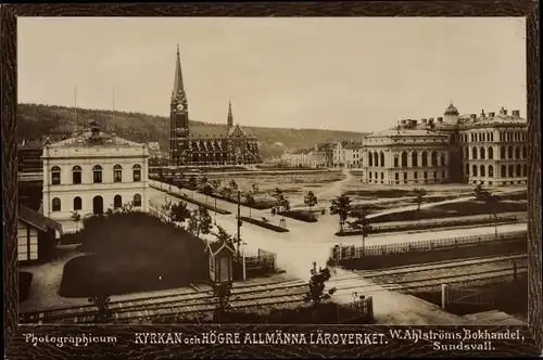 Ak Sundsvall Schweden, Kyrkan och Högre Allmänna Läroverket, Bahnstrecke, Kirche