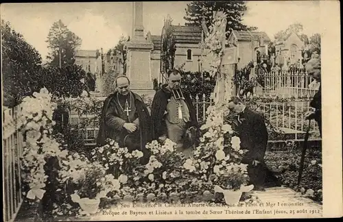 Ak Cardinal Amette Archevêque de Paris, la tombe de Soeur Thérèsa de l'Enfant Jesus, 1912