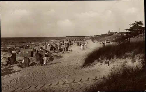 Ak Mielno Großmöllen Pommern, Strandpartie, Strandkörbe