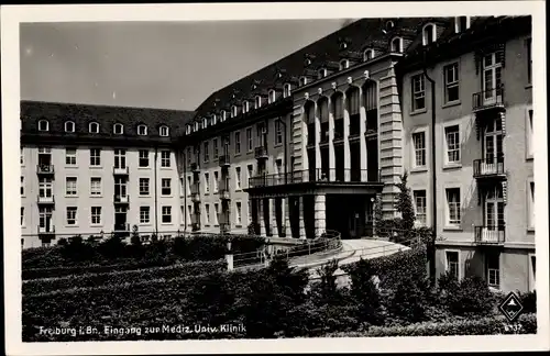 Ak Freiburg im Breisgau, Universitätsklinik, Eingang