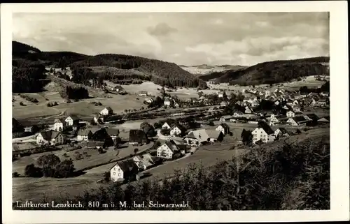 Ak Lenzkirch im Südschwarzwald, Panoramaansicht von Ortschaft