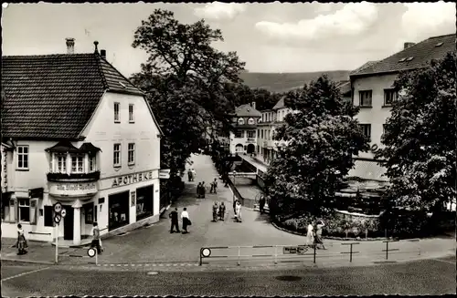 Ak Bad Orb in Hessen, Partie an der Apotheke, Quellenring