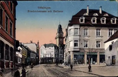 Ak Völklingen im Saarland, Friedrichstraße, Rathaus, Geschäfte