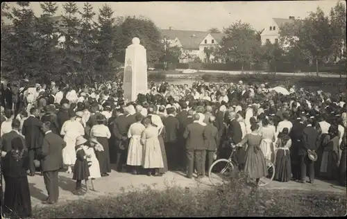 Foto Ak Deutschland, Einweihung eines Kriegerdenkmals