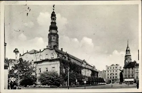 Ak Bolesławiec Bunzlau Schlesien, Markt mit Rathaus