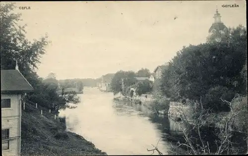 Ak Gävle Schweden, Flusspartie mit Blick auf den Ort