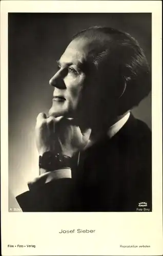 Ak Schauspieler Josef Sieber, Portrait, Profilansicht, Armbanduhr