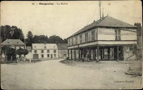 Ak Maignelay Montigny Oise, La Mairie, maison, vue extérieure