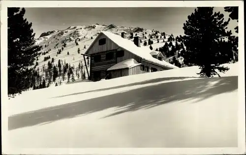 Ak Aich Steiermark, Brünnerhütte, Außenansicht, Schnee, Berglandschaft