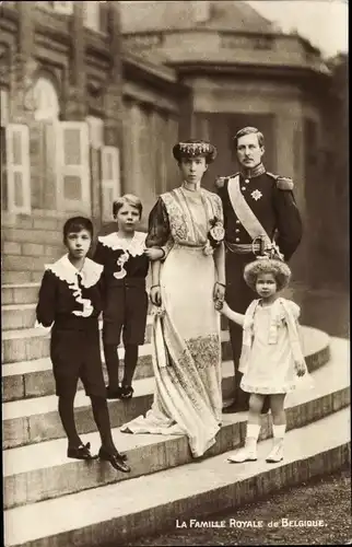 Ak La Famille Royale de Belgique, König Albert I von Belgien, Elisabeth Gabriele in Bayern