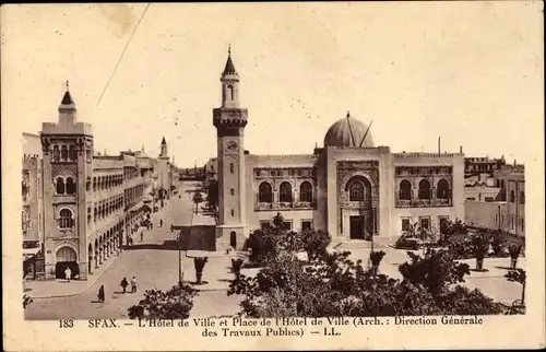 Ak Sfax Tunesien, Rathaus, Rathausplatz