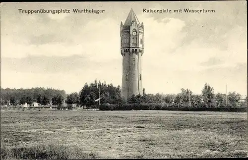 Ak Poznań Posen, Truppenübungsplatz Warthelager, Kaiserplatz mit Wasserturm