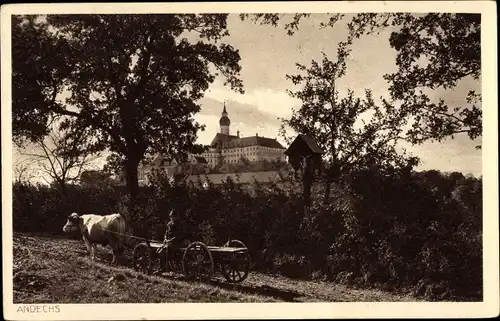 Ak Andechs in Oberbayern, Bauer auf Feld mit Kuhkarren, Blick aufs Kloster Andechs