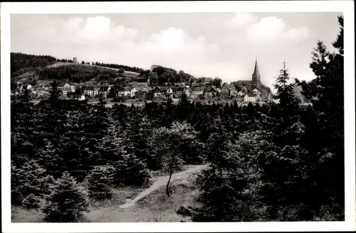 Ak Oerlinghausen Nordrhein Westfalen, Panorama vom Ort mit Kirche, Teutoburger Wald