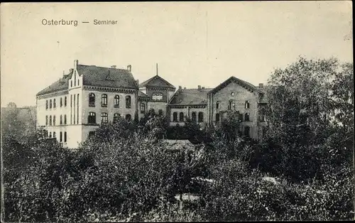 Ak Osterburg in der Altmark Sachsen Anhalt, Seminargebäude, Außenansicht, Bäume