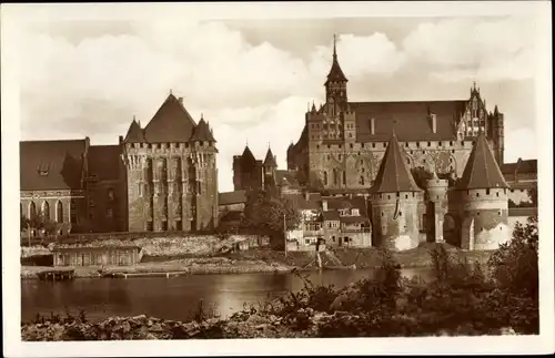 Ak Malbork Marienburg Westpreußen, Marienburg, Hoch- und Mittelschloss