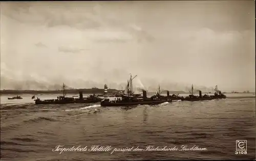 Ak Deutsche Kriegsschiffe, Torpedoboots Flottille, Leuchtturm Friedrichsort, Kaiserliche Marine