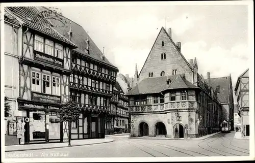 Ak Halberstadt in Sachsen Anhalt, Am Rathaus, Magdeburgische Zeitung