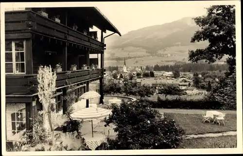 Foto Ak Fischen im Allgäu in Schwaben, Pension Alpenblick, Außenansicht m. Panorama vom Ort