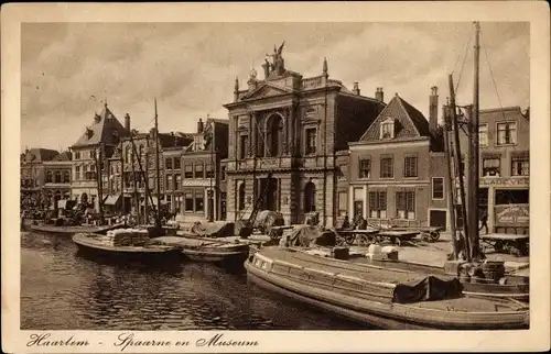Ak Haarlem Nordholland Niederlande, Spaarne en Museum, Binnenschiffe, Waren, Anlegestelle
