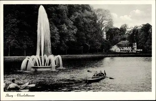 Ak Bad Iburg in Niedersachsen, Charlottensee, Springbrunnen, Boote, Schloss