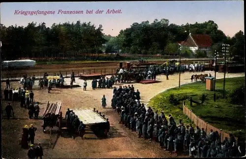 Ak Kriegsgefangene Franzosen bei der Arbeit, Kriegsgefangenenlager, I. WK