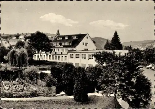 Ak Bad Endbach in Mittelhessen, Sanatorium, Kneipp. Badehaus Koch, Bes. Familie Blieder