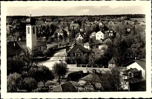 Ak Planegg Oberbayern, Kirche, Wohnhäuser, Straße