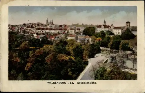 Ak Waldenburg in Sachsen, Gesamtansicht vom Ort, Brücke, Wald
