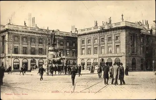 Ak Reims Marne, Place Royale Statue de Louis XV