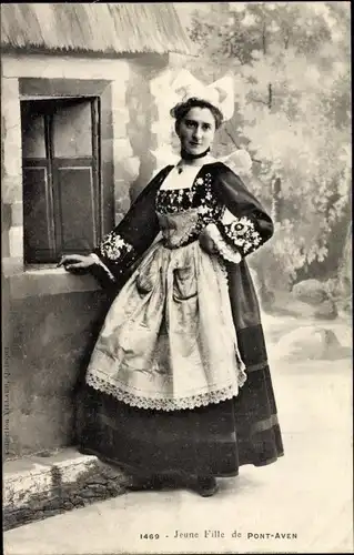 Ak Jeune Fille de Pont-Aven, costume folklorique