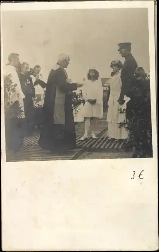 Foto Ak König Albert I. von Belgien, Geistlicher