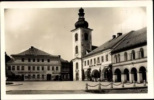 Ak Rokytnice v Orlických horách Rokitnitz Reg. Königgrätz, Markt, Gasthof zum schwarzen Adler