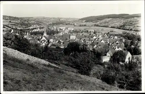 Ak Röttingen an der Tauber, Blick auf den Ort, Kirche, Felder