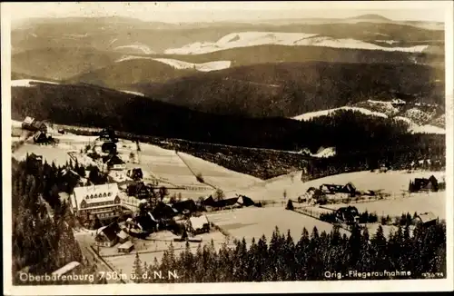 Ak Bärenburg Altenberg im Erzgebirge, Berghotel Friedrichshöhe, Fliegeraufnahme, Winter